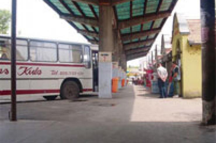 Stazione degli autobus Kula