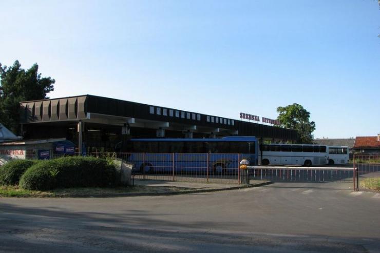 der Busbahnhof Sremska-Mitrovica